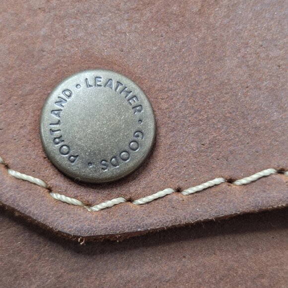 Portland Leather Goods Brown Crossbody Envelope Purse - Picture 10 of 13